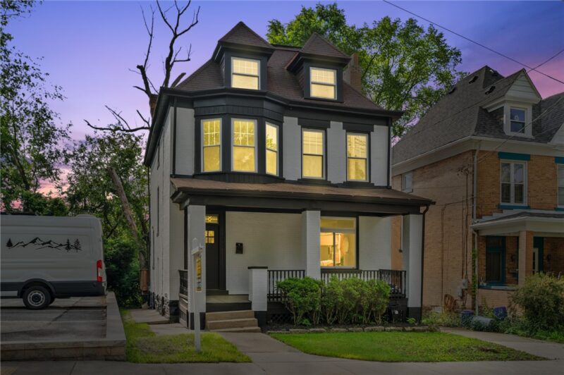 220 Dewey — photo 2