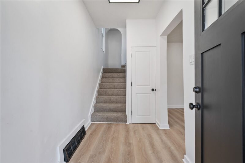 220 Dewey — photo 6
