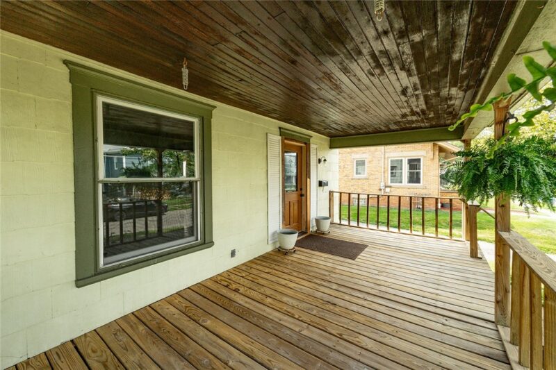 516 Stewart Ave — photo 6