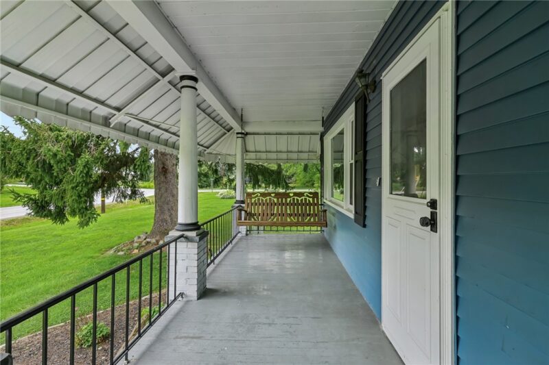 401 Winfield Rd — photo 4