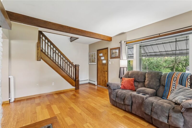401 Winfield Rd — photo 7
