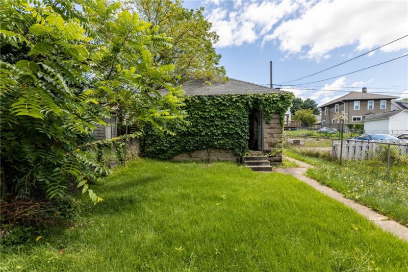 1332 Orchard Ave — photo 3