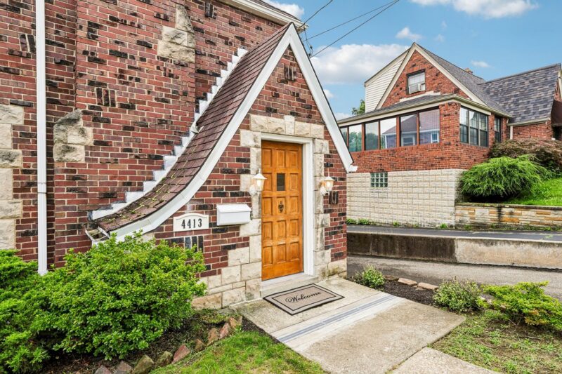 4413 E Brightview AVENUE — photo 2
