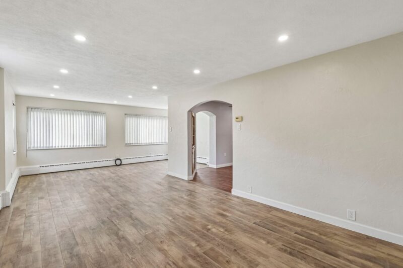4413 E Brightview AVENUE — photo 6