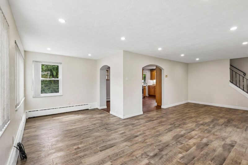 4413 E Brightview AVENUE — photo 8