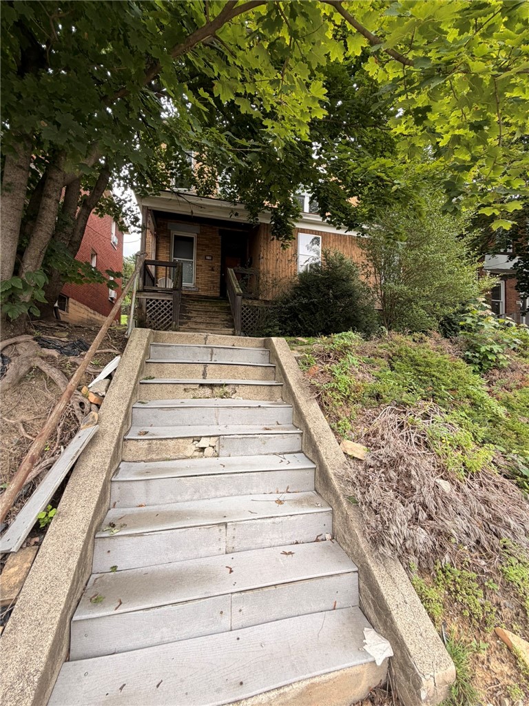 310 Broadway Ave — photo 2