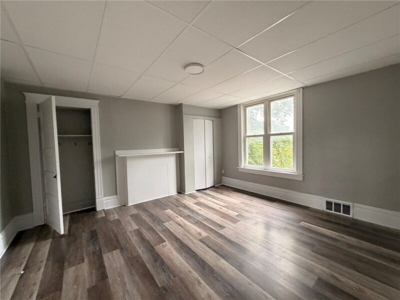 310 Broadway Ave — photo 5
