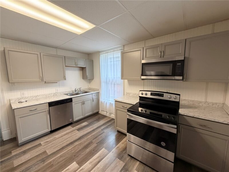 310 Broadway Ave — photo 7