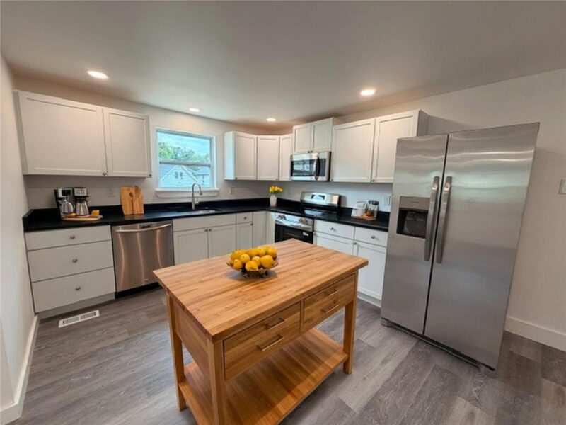 31 E Hallam Ave — photo 3