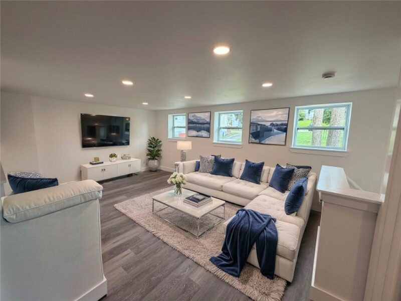 31 E Hallam Ave — photo 5