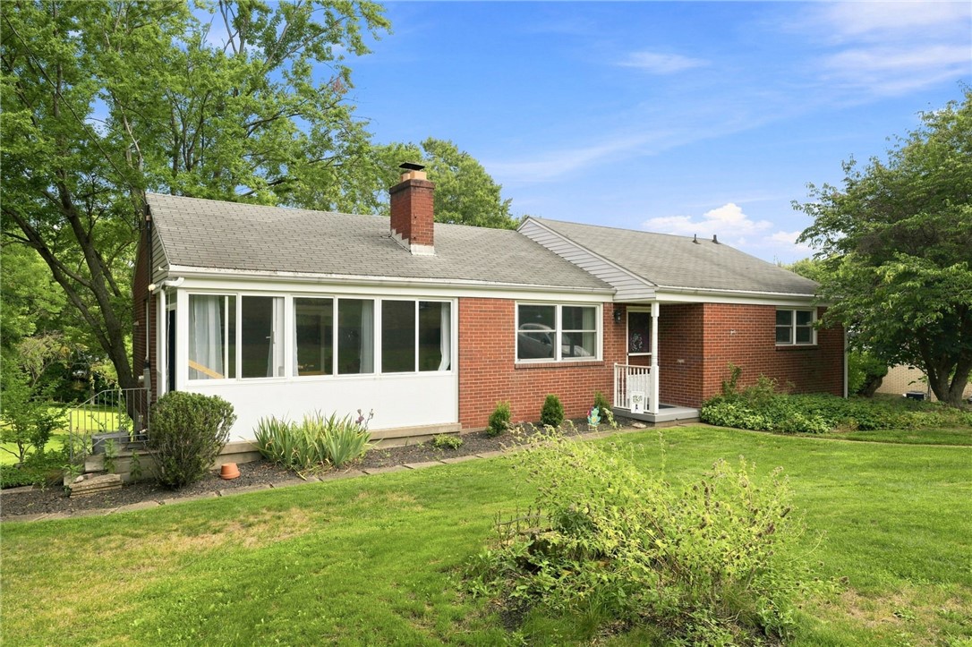 11 Reichold Rd — photo 1