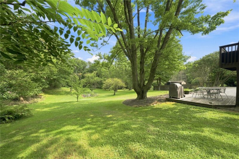 11 Reichold Rd — photo 2