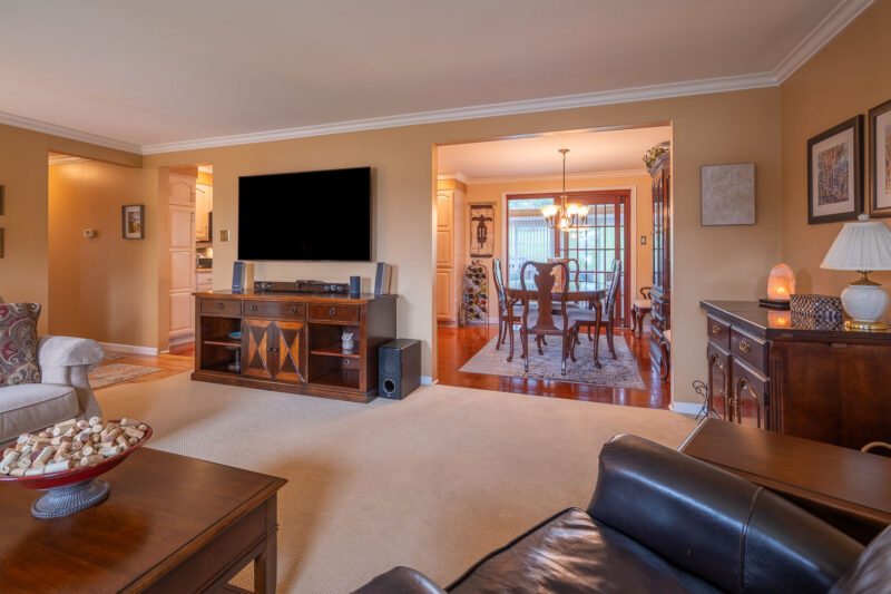 5090 Raintree DRIVE — photo 4