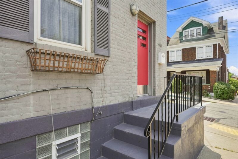 4400 Davison St. — photo 2