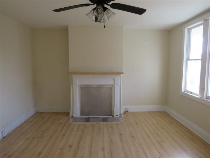 861 8th Ave — photo 4