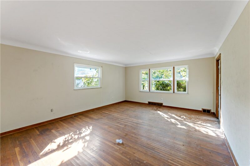 2443 Racetrack Rd — photo 2