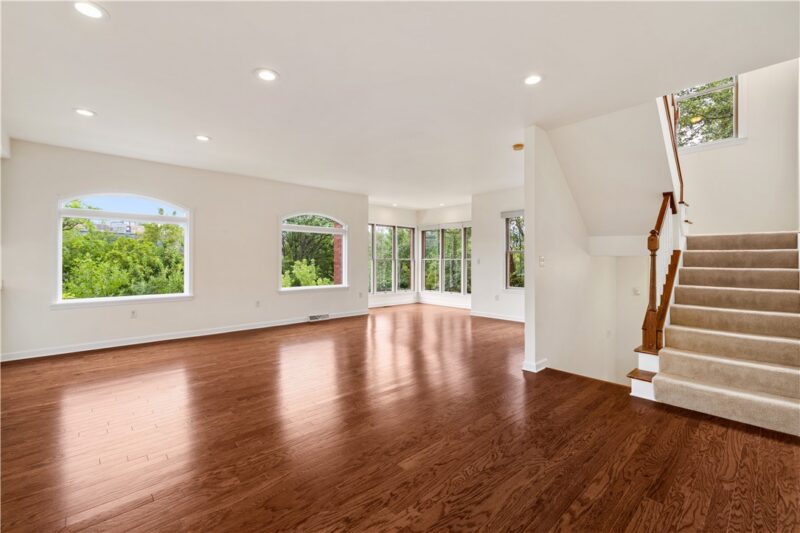 1710 S Shore Ct — photo 2