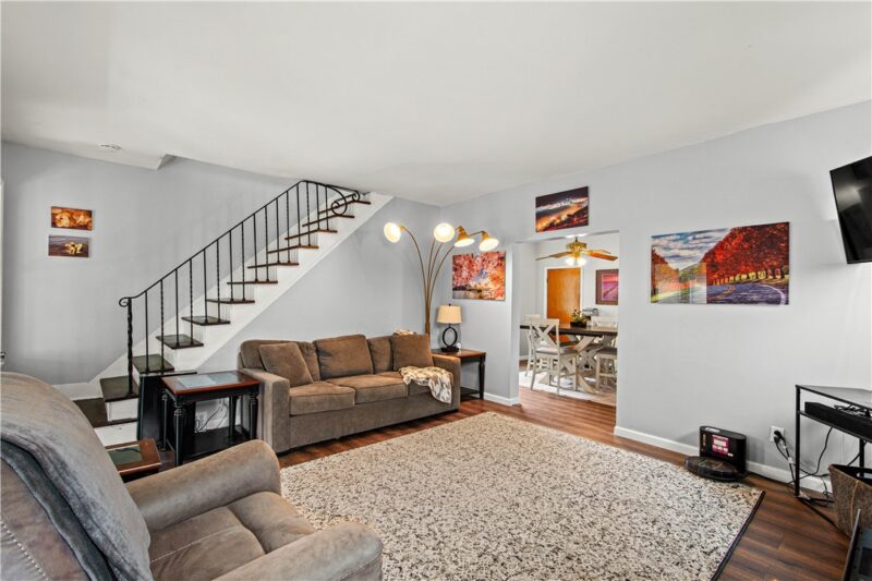 342 Valley Street — photo 3