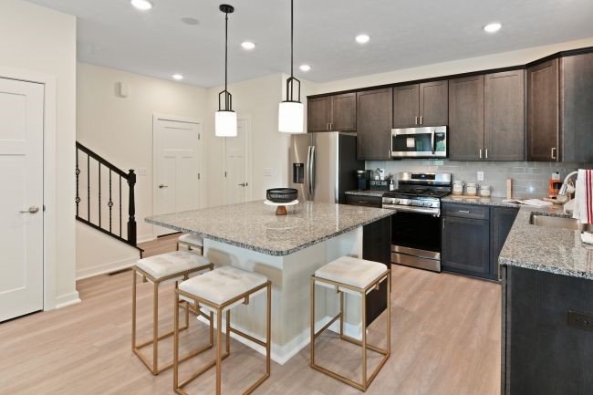 134 Victoria Drive — photo 8