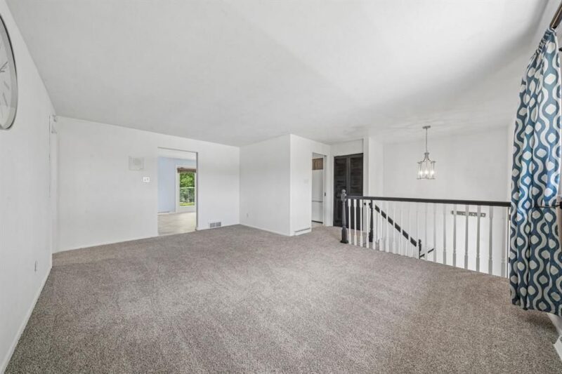 44 Chris Court — photo 8