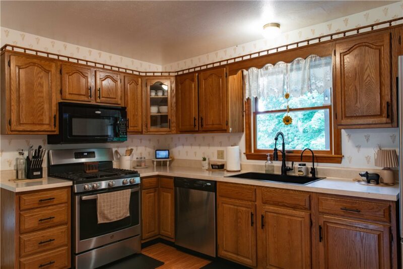 6026 Forest Drive — photo 2