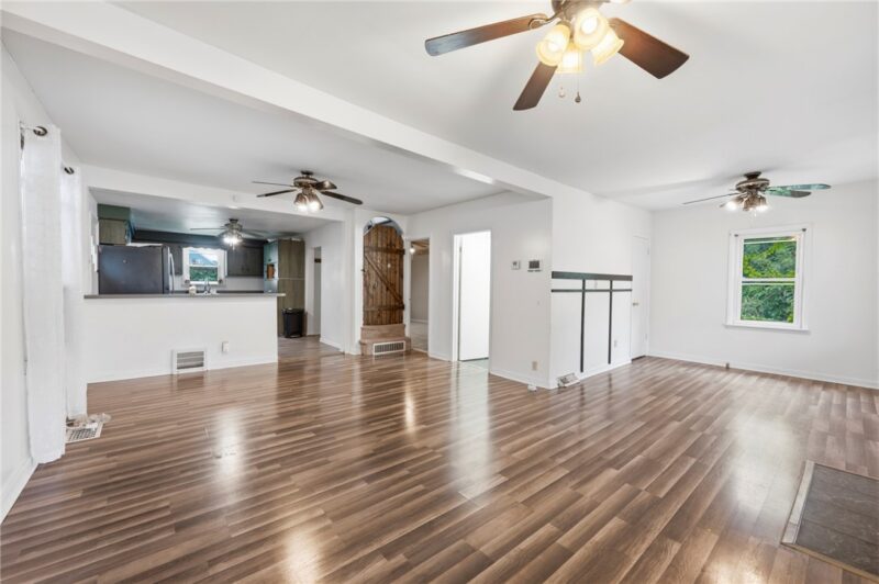 715 Kimball Ave — photo 3