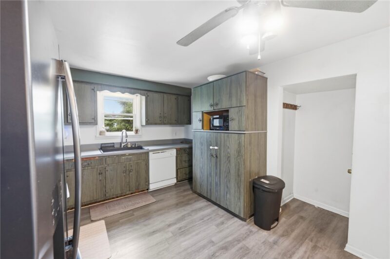 715 Kimball Ave — photo 8
