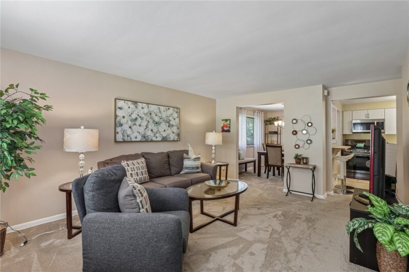 203 Graeser Ave — photo 4
