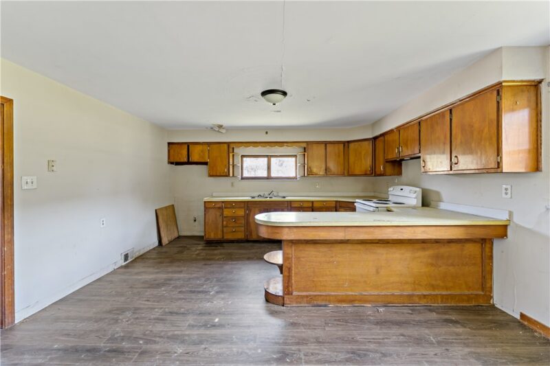 2443 Racetrack Rd — photo 7