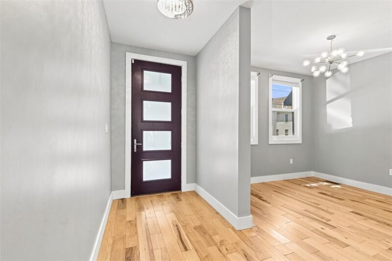 2413 Jane Street — photo 3