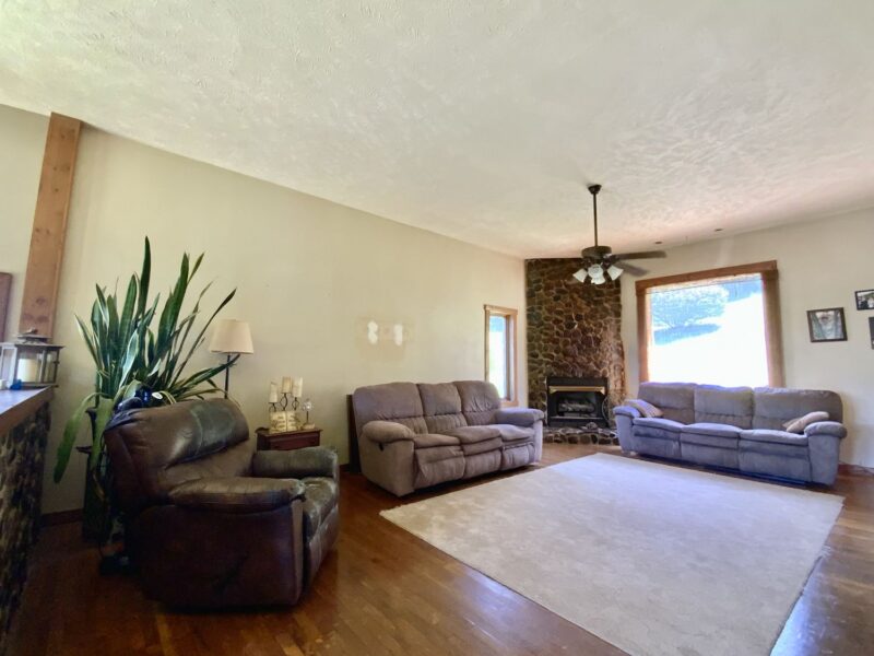 141 Upper Service ROAD — photo 3