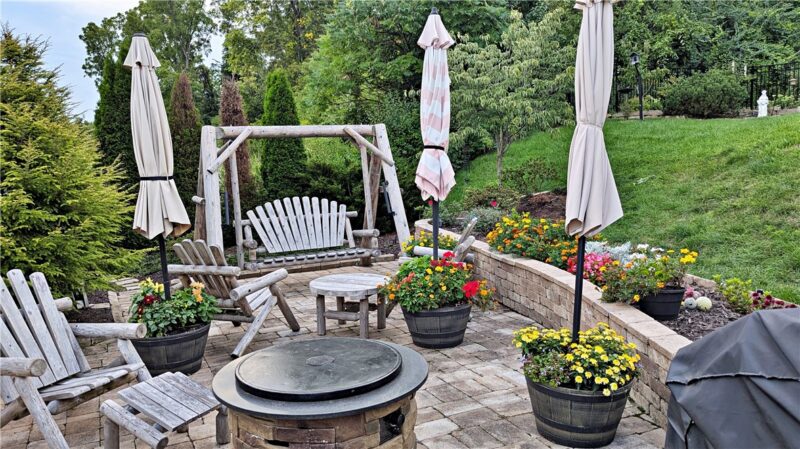 304 Ranchero Drive — photo 2
