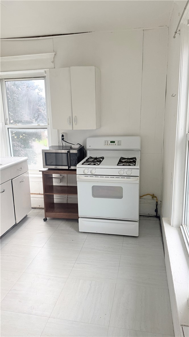 1214 E Washington St — photo 5