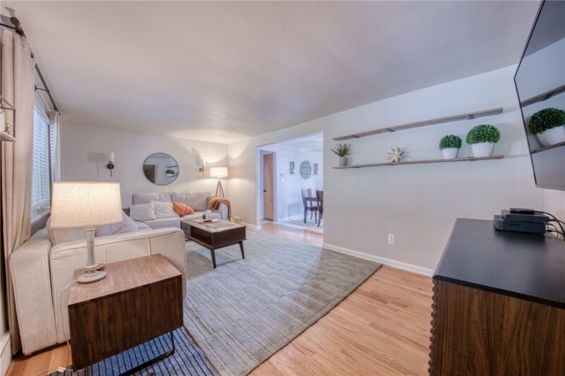 1405 Overdale Dr — photo 8