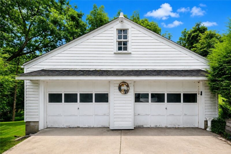 954 Auburn Ln — photo 4