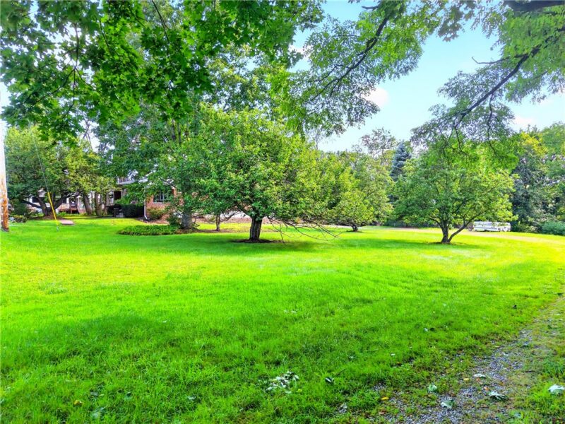 1818 Middle Rd — photo 2