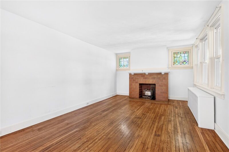 1818 Middle Rd — photo 5