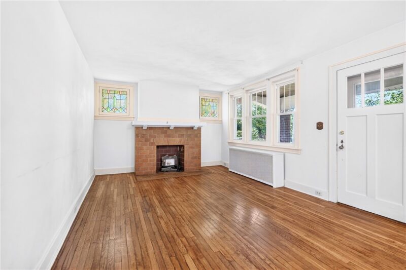 1818 Middle Rd — photo 6
