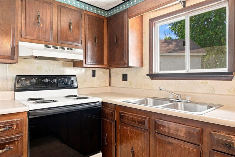 8491 Liberty Ave — photo 7