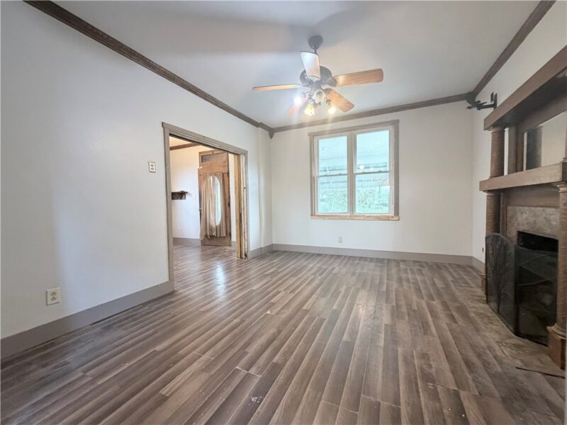 118 W Adams Ave — photo 8