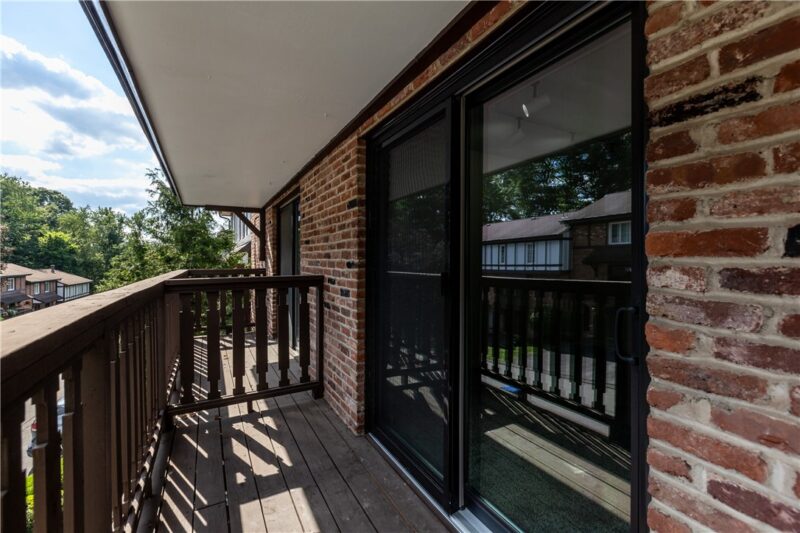 604 Maplewood Ct — photo 4