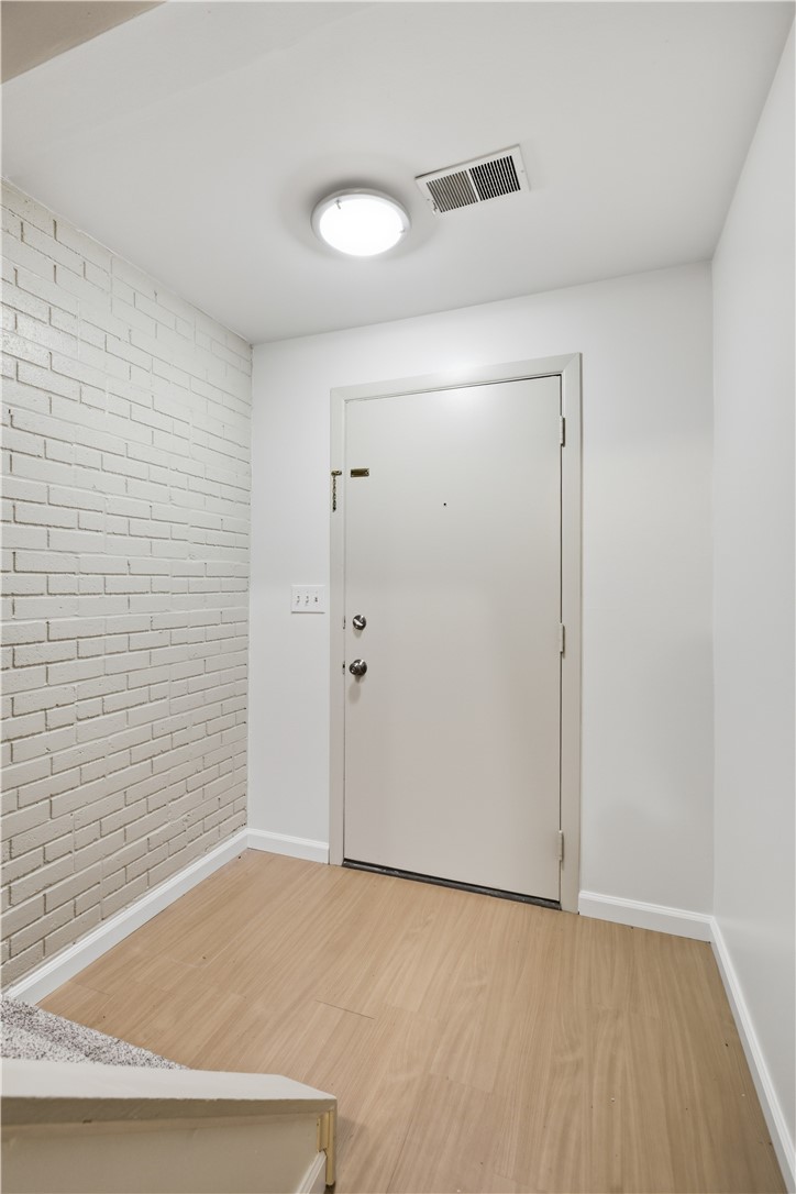 604 Maplewood Ct — photo 6