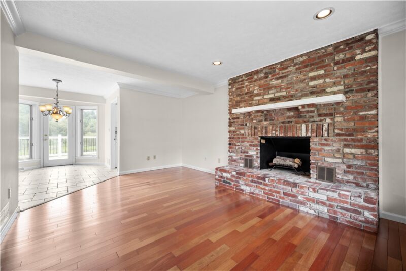 822 Venetia Rd — photo 5