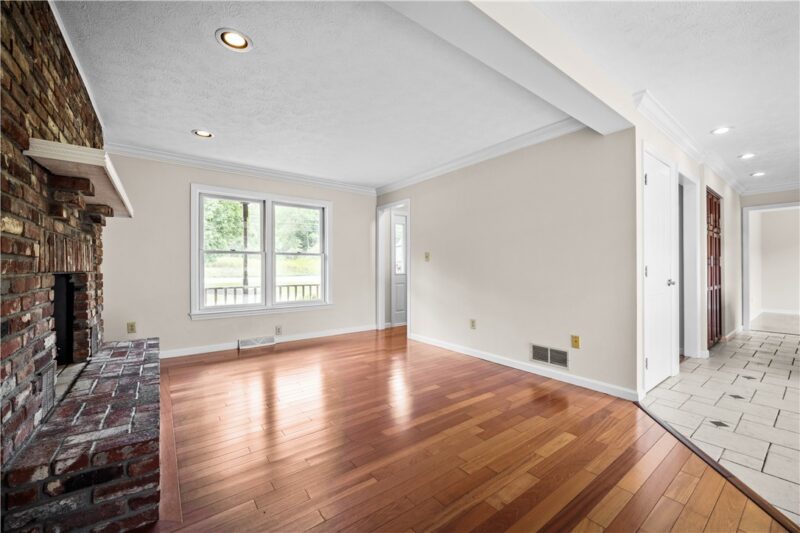 822 Venetia Rd — photo 6
