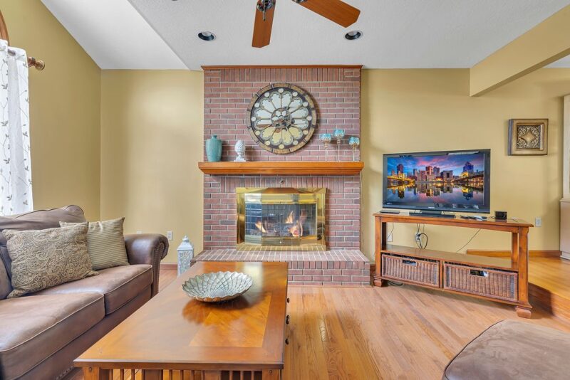 114 Kaye Cir — photo 4