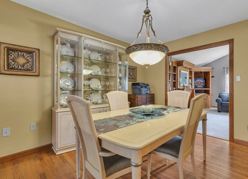 114 Kaye Cir — photo 7