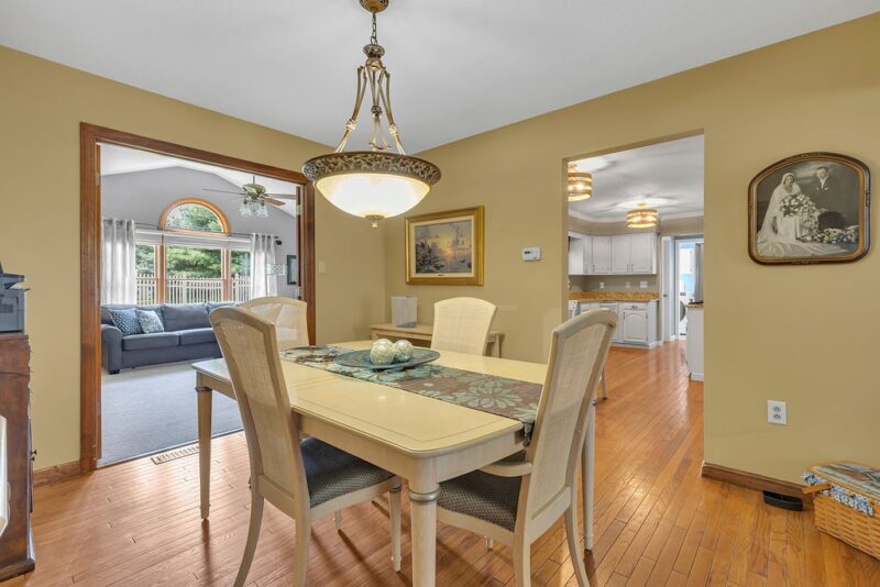 114 Kaye Cir — photo 8