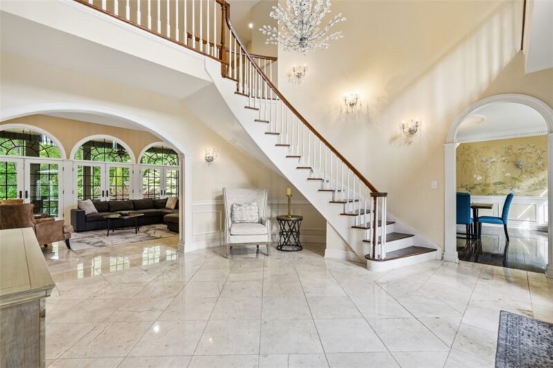 105 Lantern Cir — photo 2