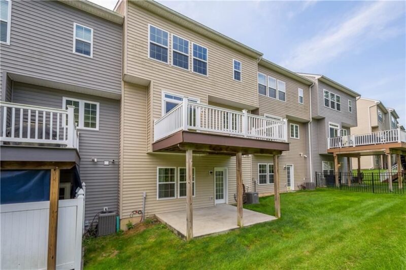 6 REMINGTON DR — photo 4