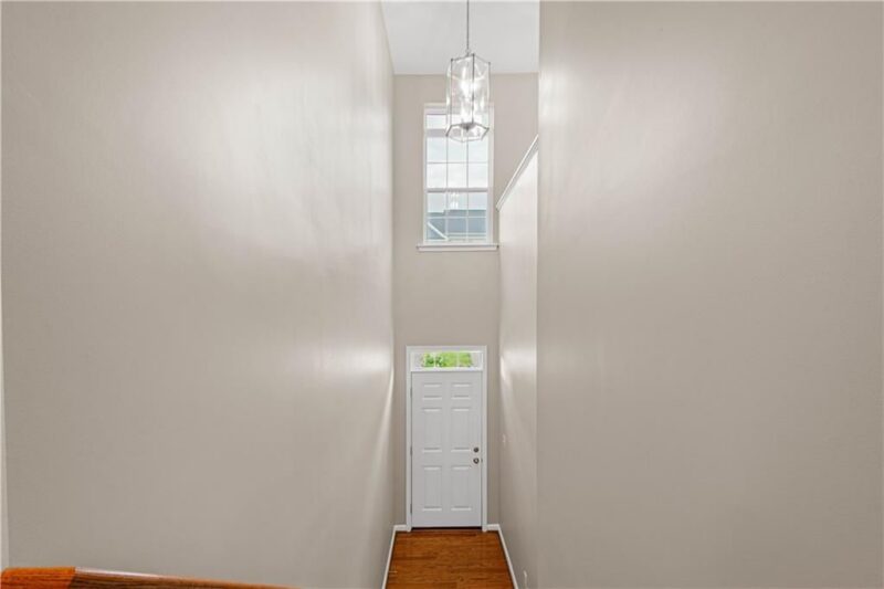 6 REMINGTON DR — photo 5